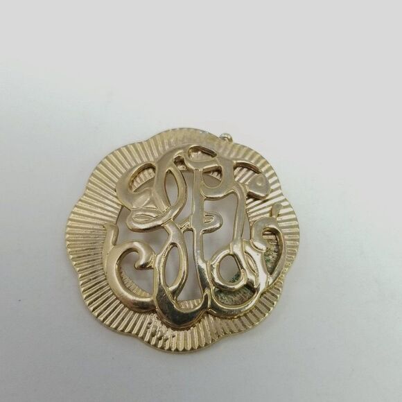 Vintage Gold Tone Monogram Initial Letter Brooch Personalized Lapel Pin, Estate - Picture 5 of 6